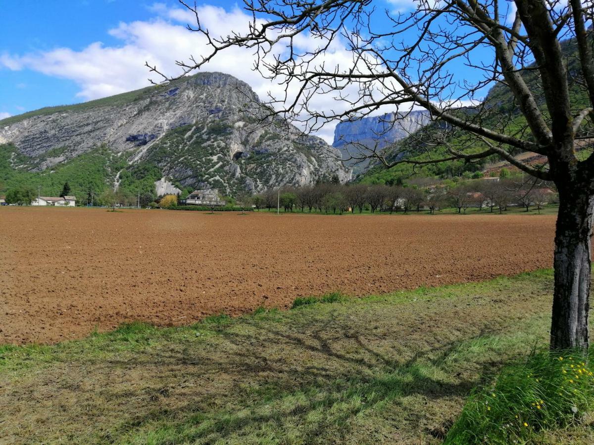 La Grande Chambre Saint-Jean-en-Royans Eksteriør billede